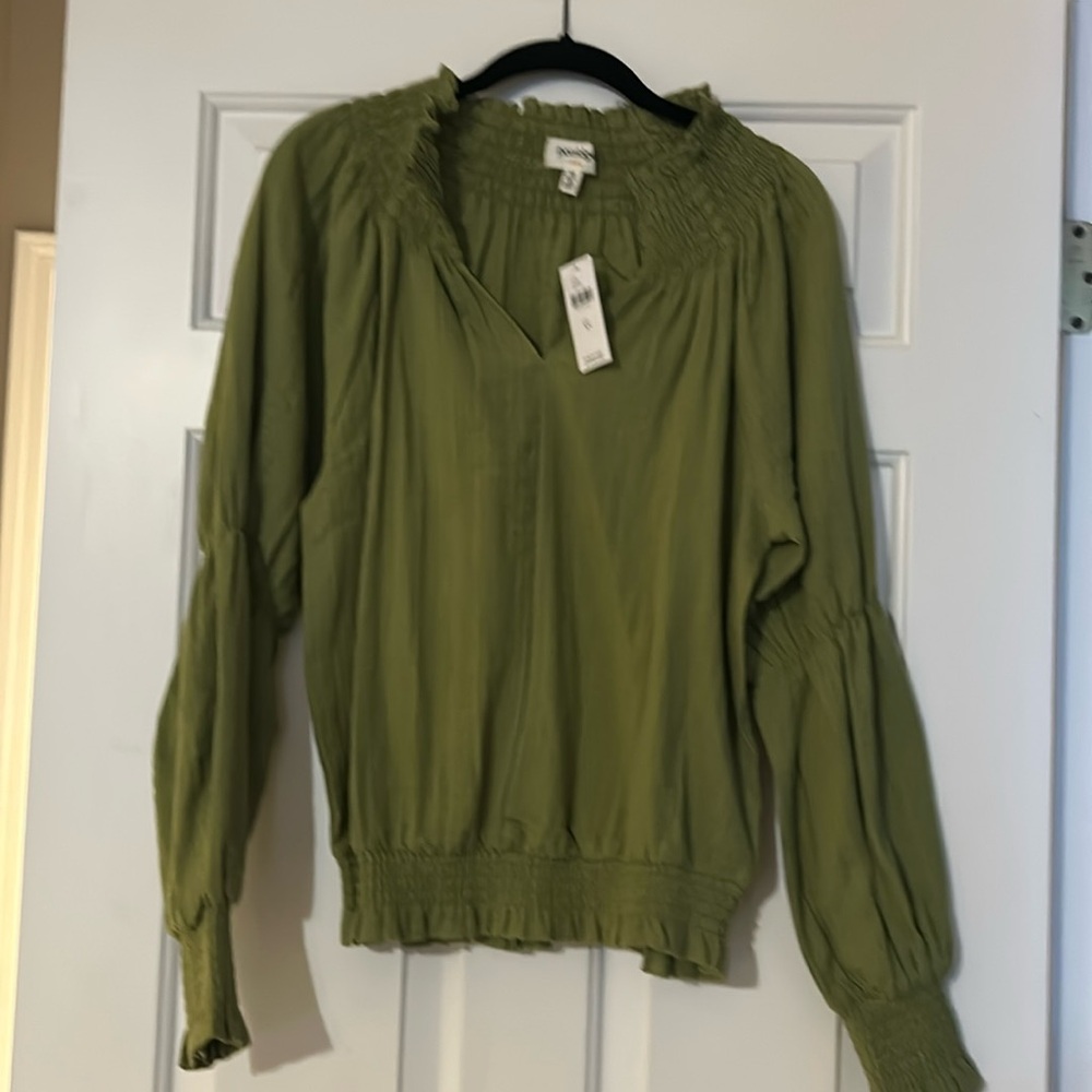 Brand new anthropology (porridge) blouse size XS.  Beautiful green color